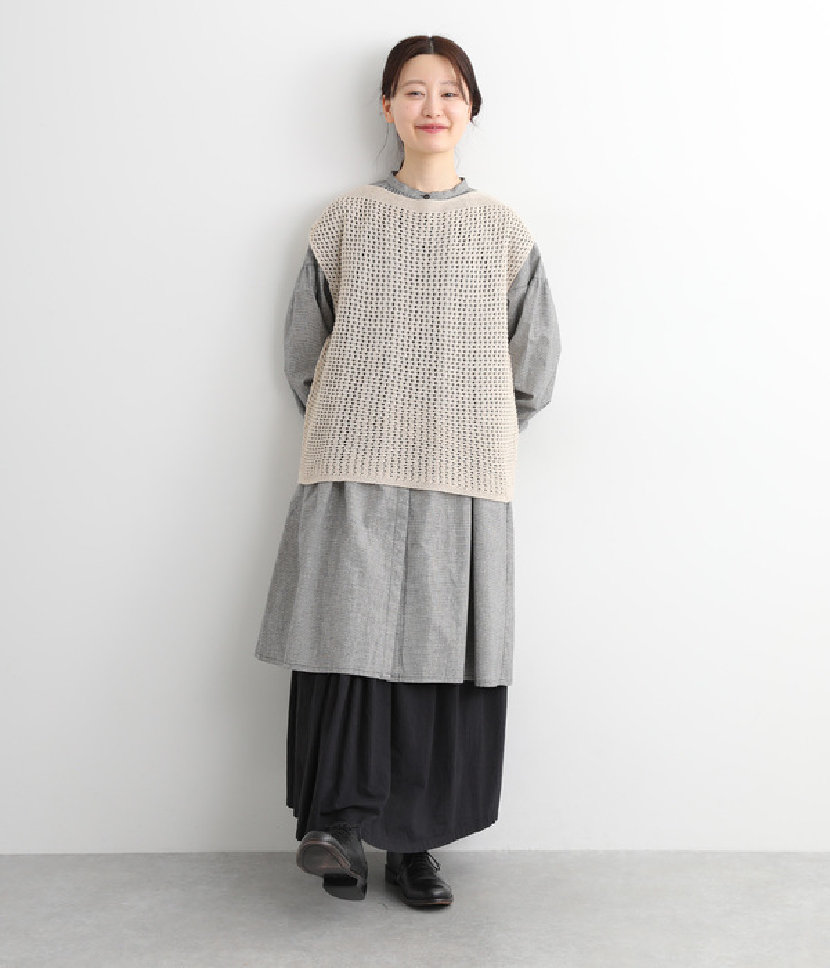さらっと和紙ホールガーメント(R)ニット透かし柄ベスト