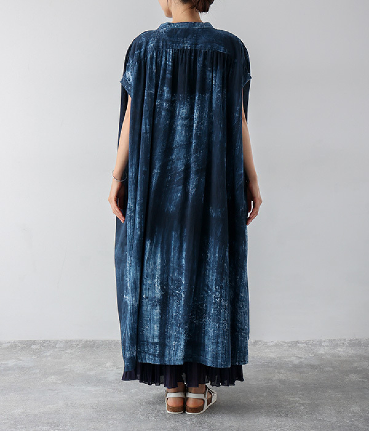 ストーン輝く✨スタンダードワンピース 練習着に最適 Unisex】スタンドカラーガウンワンピース：プレーン