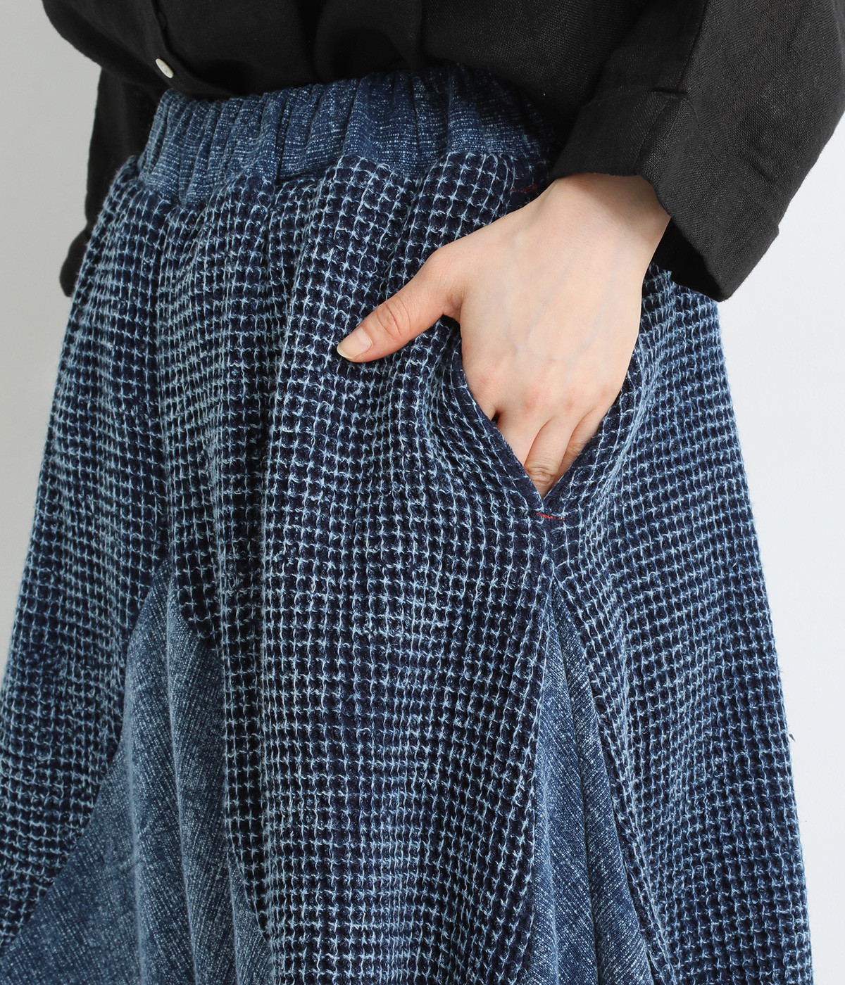 MALAIKA　コットンコンビ藍染変形パンツ　新品未使用タグ付き　男性も◎　F コットンコンビ藍染変形パンツ（MALAIKA）の商品詳細