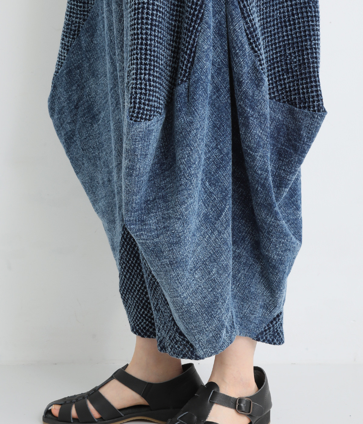 コットンコンビ藍染変形パンツ（MALAIKA）の商品詳細