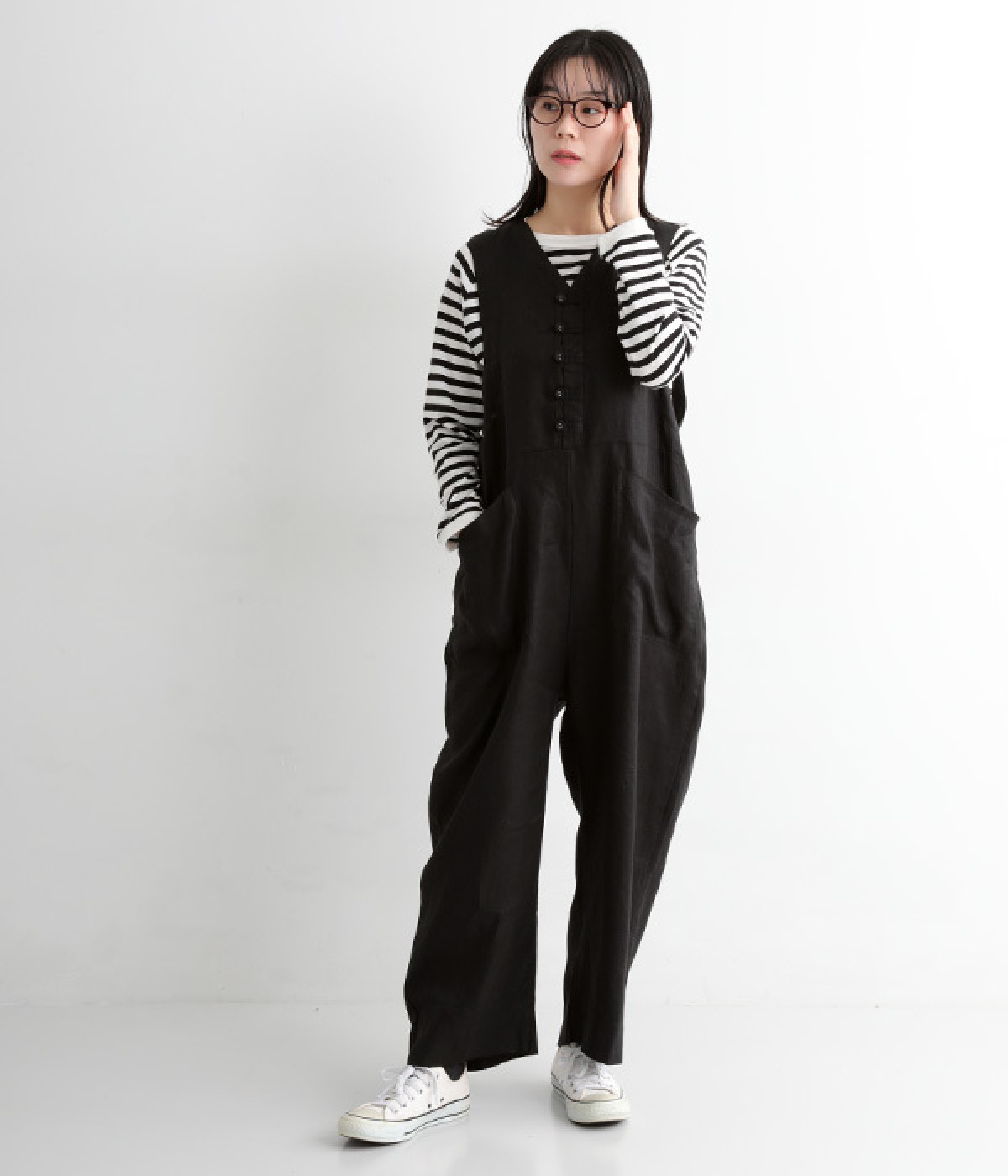 リネンヘリンボーン Vネックサロペット（YURK geniet van）の