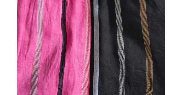 ICHI Antiquités　リネンドビーストライプスカート（ピンク、ブラック）の柄のディテールや生地感