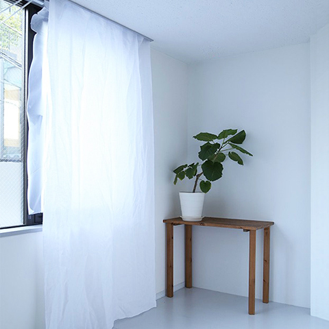 【natsusobiku】薄くて透けにくいリネンのクリップ留めカフェカーテン　掃き出し窓用サイズ