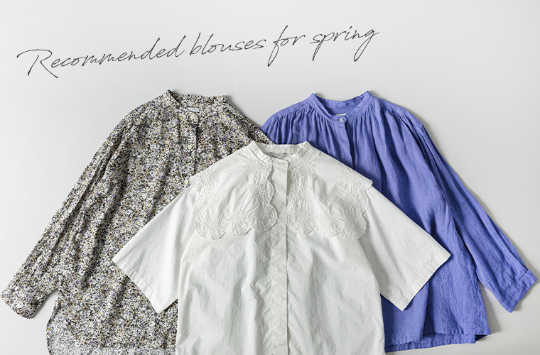 【ichi】スカラップ刺繍シャツ(ホワイト)、フレンチリネンキャンバス バンドカラーシャツ(ブルー)、DEVEAUX コットンプリント花柄 バンドカラーシャツ(アイボリー)