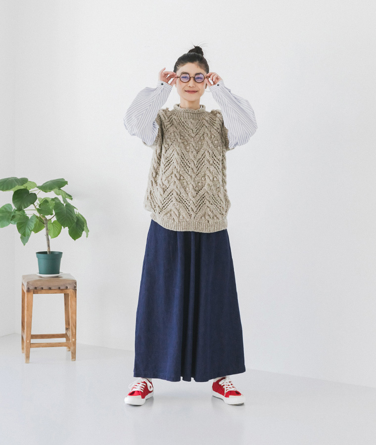 &yarn　リネン混ソフトウォッシュデニムギャザースカート(インディゴブルー)の正面イメージ