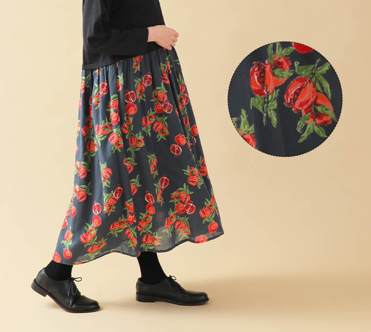 LITTLE MARKET　フルーツドッキングワンピースの華やかな色柄とスカート部分の裏地
