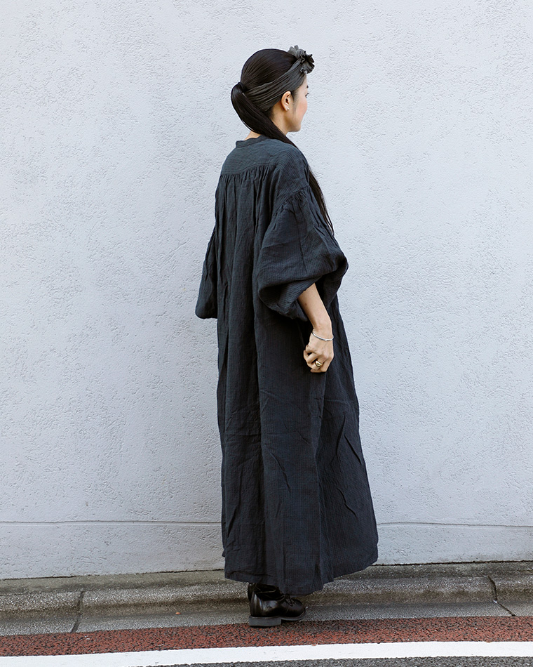 ichi Antiquités 東炊き リネンギンガム ドレス(ブラック)のコーディネート