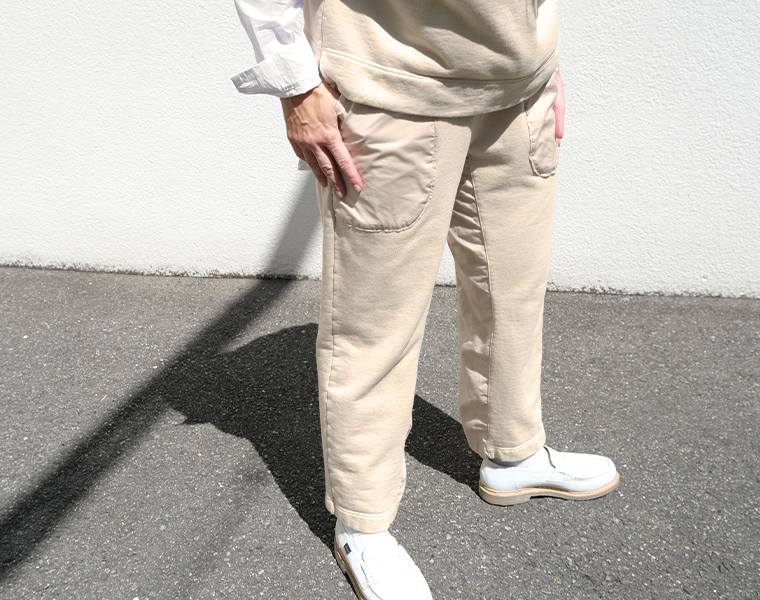 Vent Blanc　裏毛ダンプデザインパンツ(ナチュラル)の切替え部分やダンプ素材ポケットの寄り